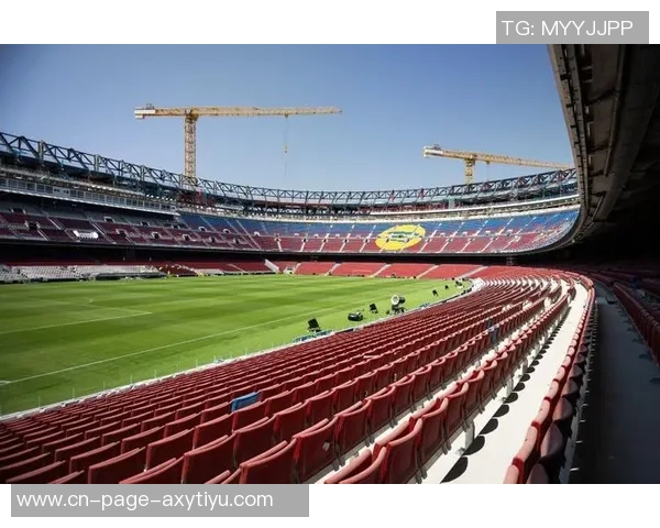 巴萨诺坎普周五公开训练门票热销已达12000张吸引众多球迷参与